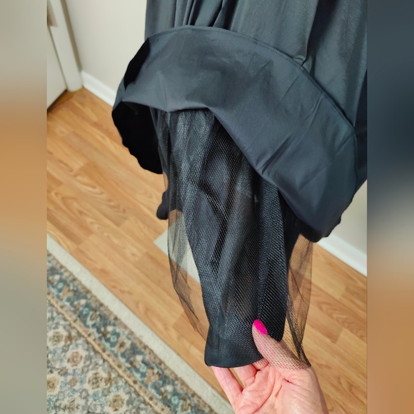 Joseph Ribkoff Black Dress With Collar & Sleeves Rhinestone Size 6 - Picture 6 of 15